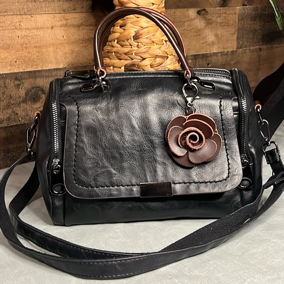 Leather Vintage Design Boston Crossbody Bag/Purse Mint - Picture 2 of 12